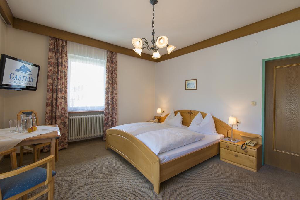 Haus Friedrichsburg - Bergbahnen Von Mai Bis November Inklusive Hotel บาดฮอฟกัสไตน์ ห้อง รูปภาพ